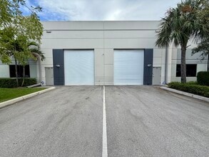 3420 NW 27th Ave, Pompano Beach, FL for lease Building Photo- Image 2 of 14