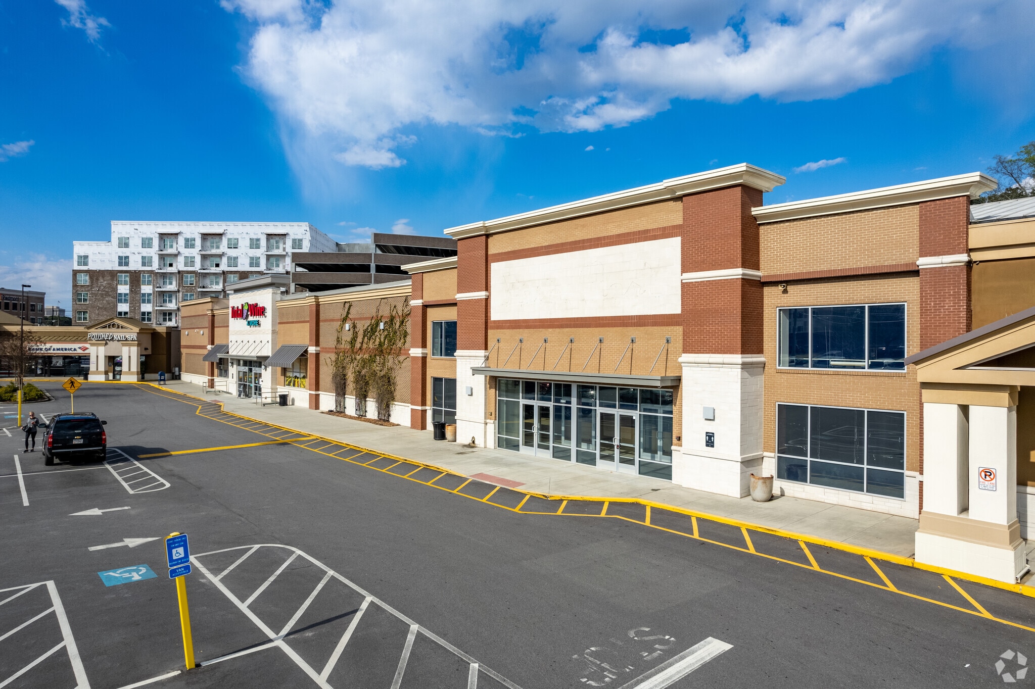 3974 Peachtree Rd, Atlanta, GA for lease Primary Photo- Image 1 of 6