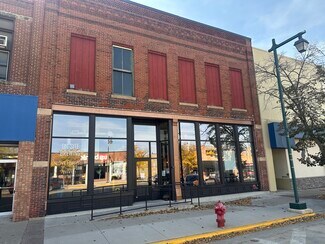 Plus de détails pour 131 W Broadway St, Owatonna, MN - Commerce de détail à vendre