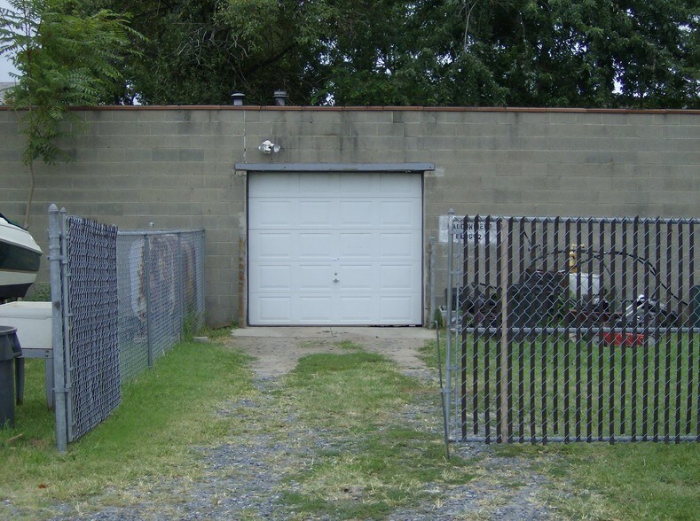 2125 Haddonfield Rd, Pennsauken, NJ à louer - Photo du bâtiment - Image 1 de 3