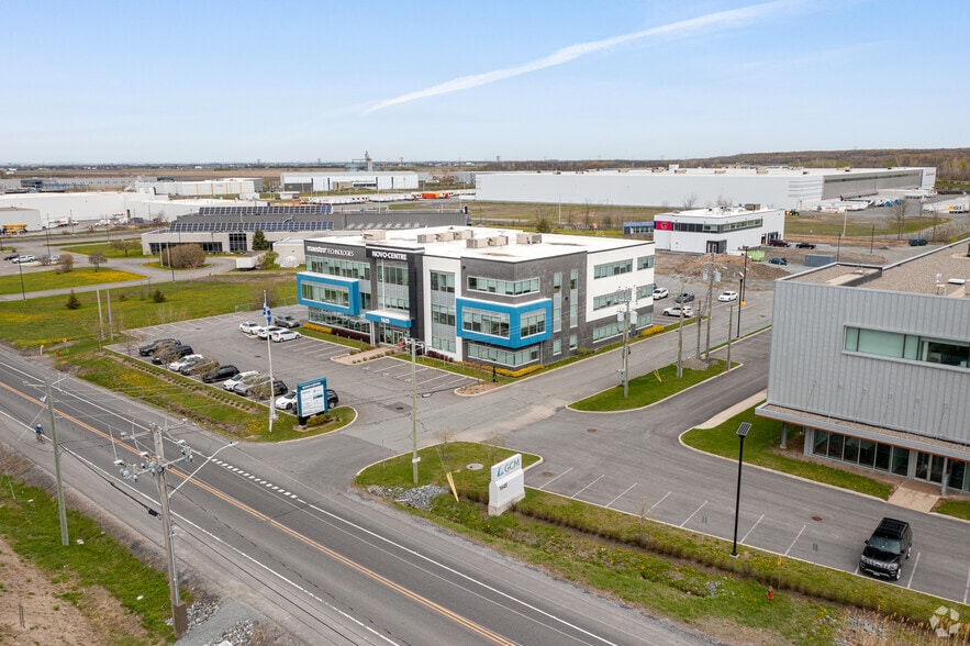 1625 Boul Lionel-Boulet, Varennes, QC à louer - Aérien - Image 2 de 2
