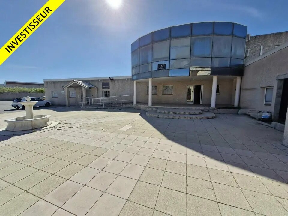 Retail in Marignane for sale Building Photo- Image 1 of 13
