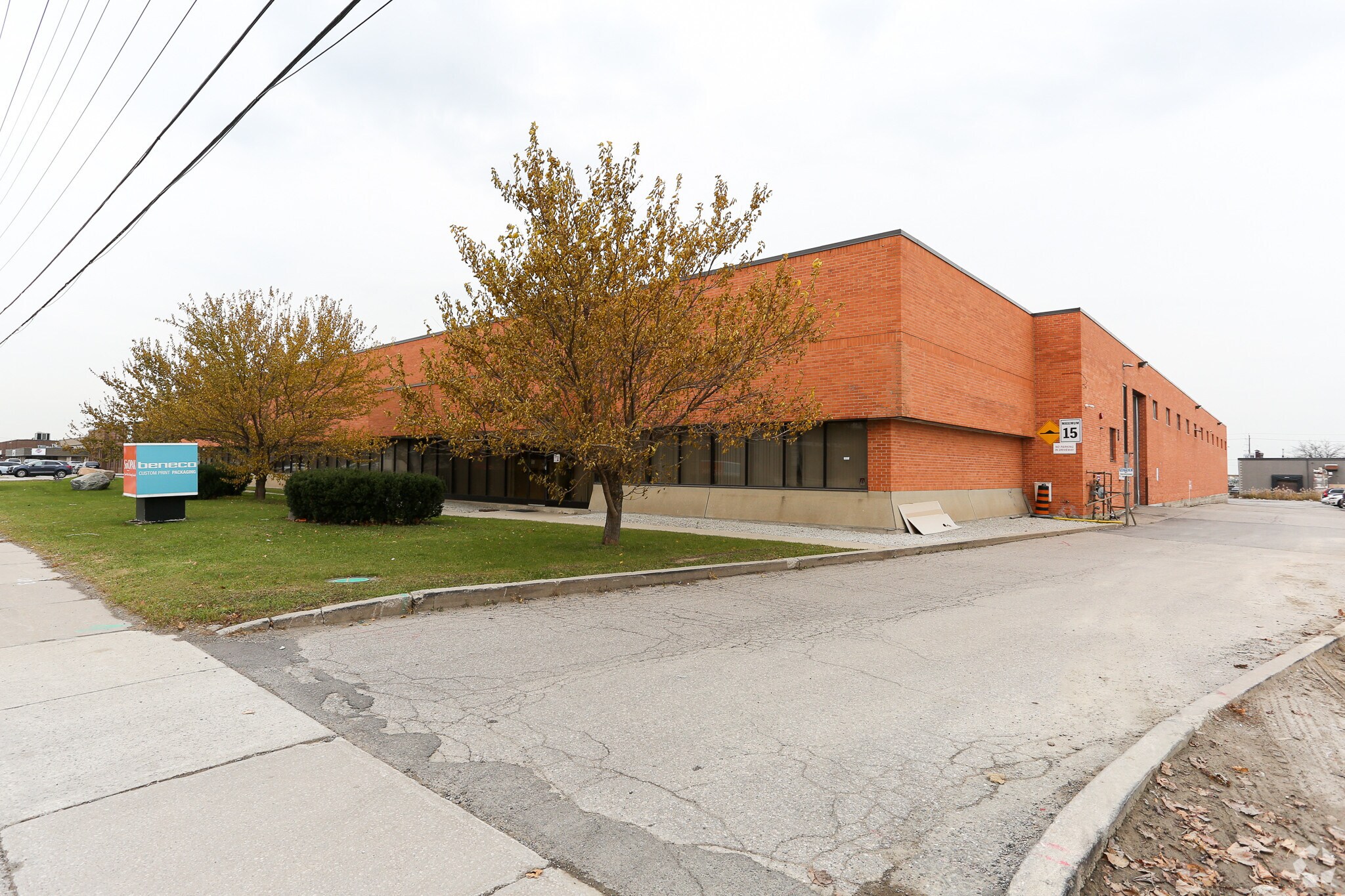 2280 Drew Rd, Mississauga, ON à vendre Photo principale- Image 1 de 1