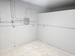 N91W16356 Pershing Ave, Menomonee Falls, WI for lease Building Photo- Image 2 of 7