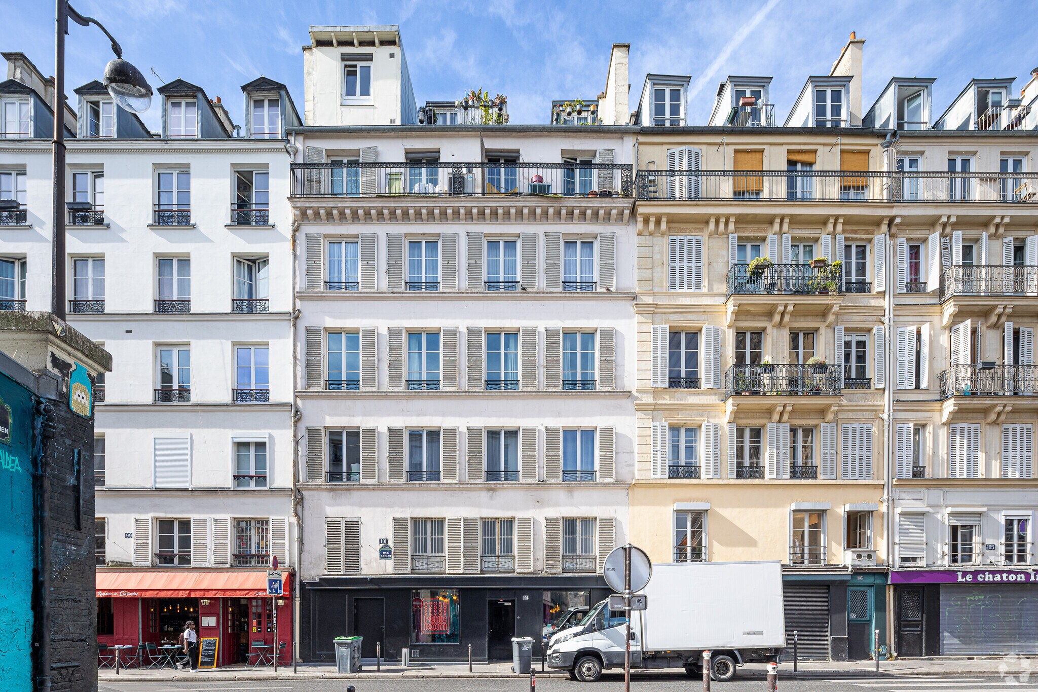 Multifamily in Paris for sale Primary Photo- Image 1 of 4