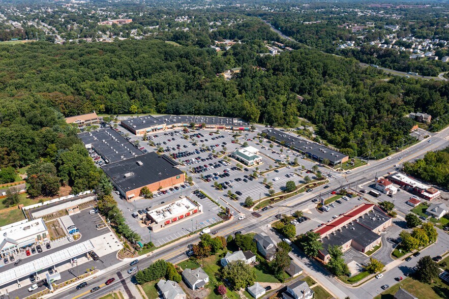 7600-7702 Belair Rd, Nottingham, MD à louer - Photo du bâtiment - Image 2 de 11