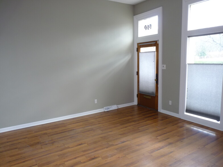 810 Western Ave, Pittsburgh, PA for lease - Interior Photo - Image 2 of 10