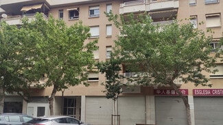 Plus de détails pour Multi-résidentiel à vendre