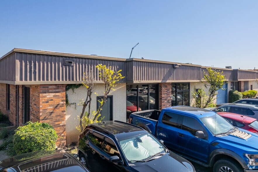 1700 S Lamar Blvd, Austin, TX à louer - Photo du bâtiment - Image 1 de 14