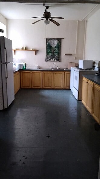 338 Roanoke Ave, Roanoke Rapids, NC à vendre - Photo intérieure - Image 3 de 22