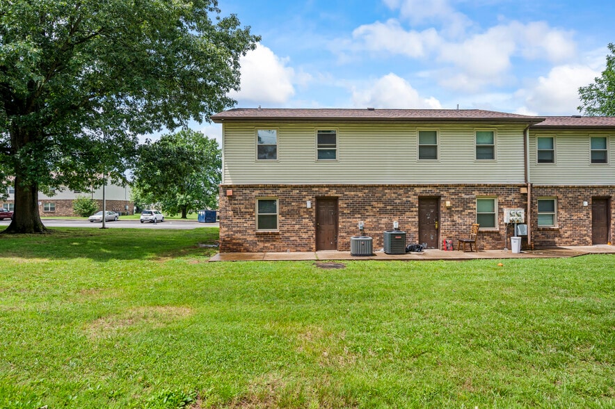 151 Wallace Blvd, Clarksville, TN à vendre - Photo du bâtiment - Image 3 de 13