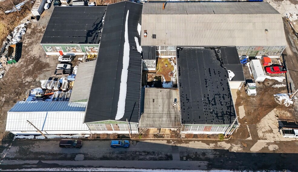 935 W 6th St, Lansdale, PA à vendre - Photo du bâtiment - Image 3 de 31