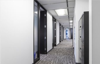 1 Richmond St W, Toronto, ON à louer Photo intérieure- Image 2 de 3