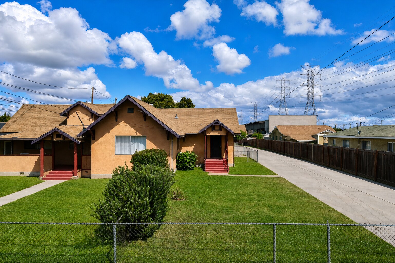 9014 S Fir Ave, Los Angeles, CA à vendre Photo du bâtiment- Image 1 de 11