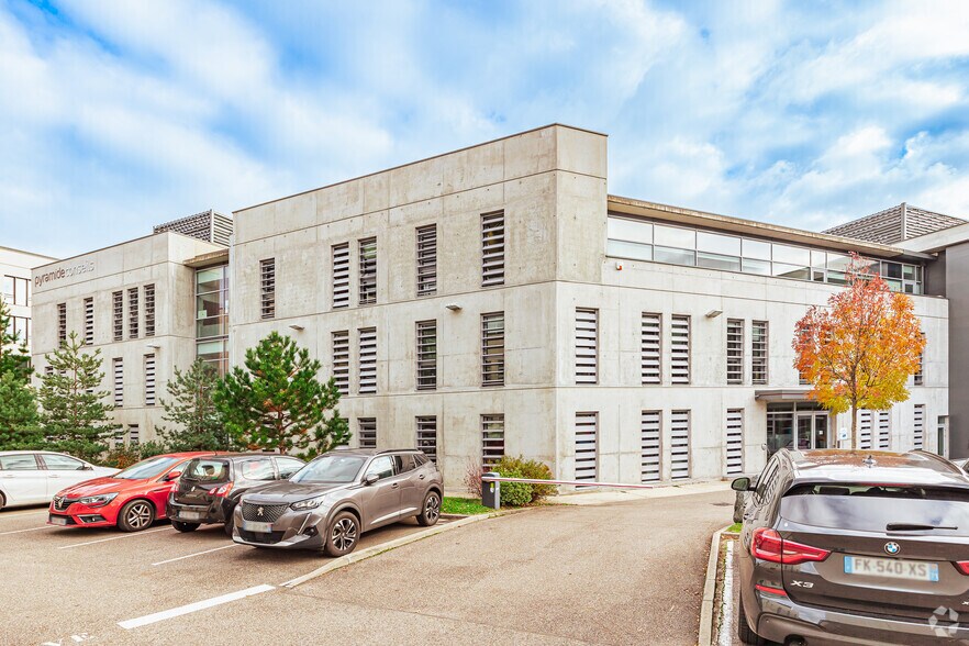 Office in Lyon for sale - Building Photo - Image 2 of 2