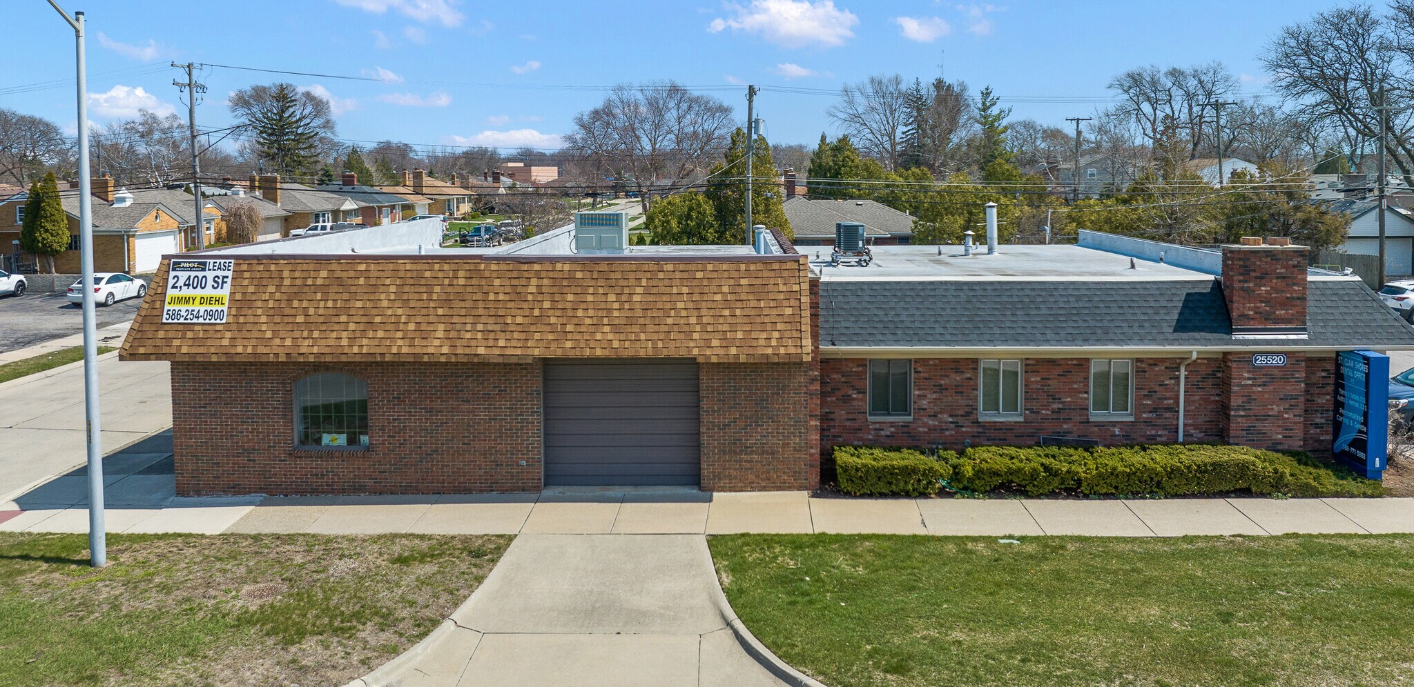 25530 Little Mack Ave, Saint Clair Shores, MI à louer Photo principale- Image 1 de 5