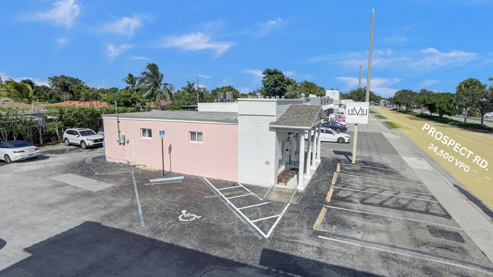 321 NE 44th St, Fort Lauderdale, FL for lease - Building Photo - Image 2 of 14