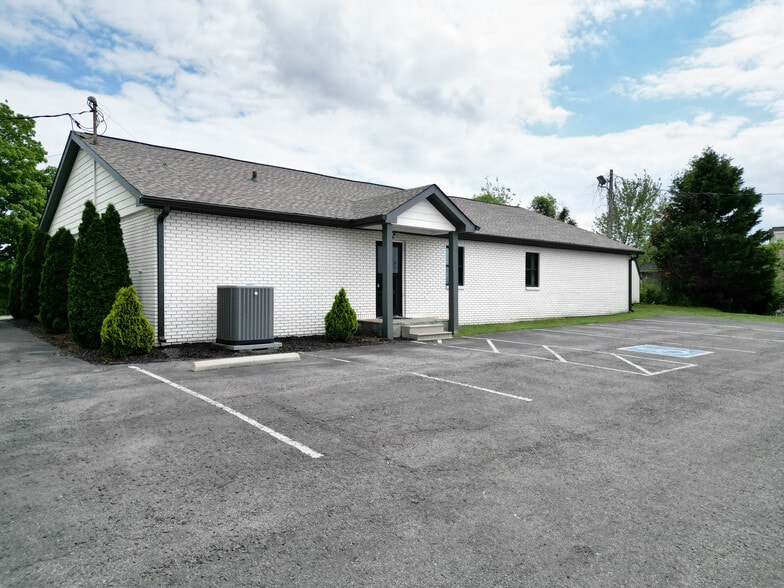 99 Marion St, Clarksville, TN for lease - Building Photo - Image 2 of 15