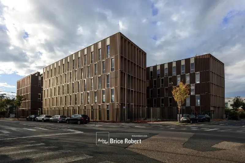 Office in Vaulx-en-Velin for lease Building Photo- Image 1 of 13