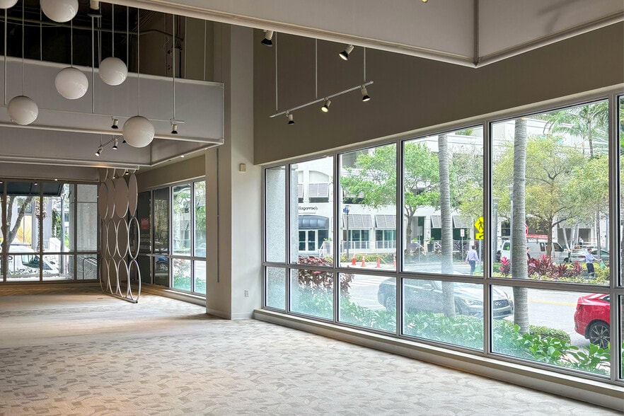 401 E Las Olas Blvd, Fort Lauderdale, FL for lease - Interior Photo - Image 3 of 3