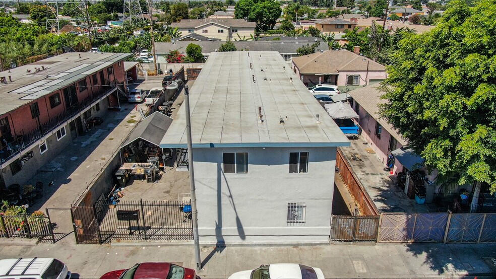 9021 Compton Ave, Los Angeles, CA à vendre - Photo du bâtiment - Image 2 de 13