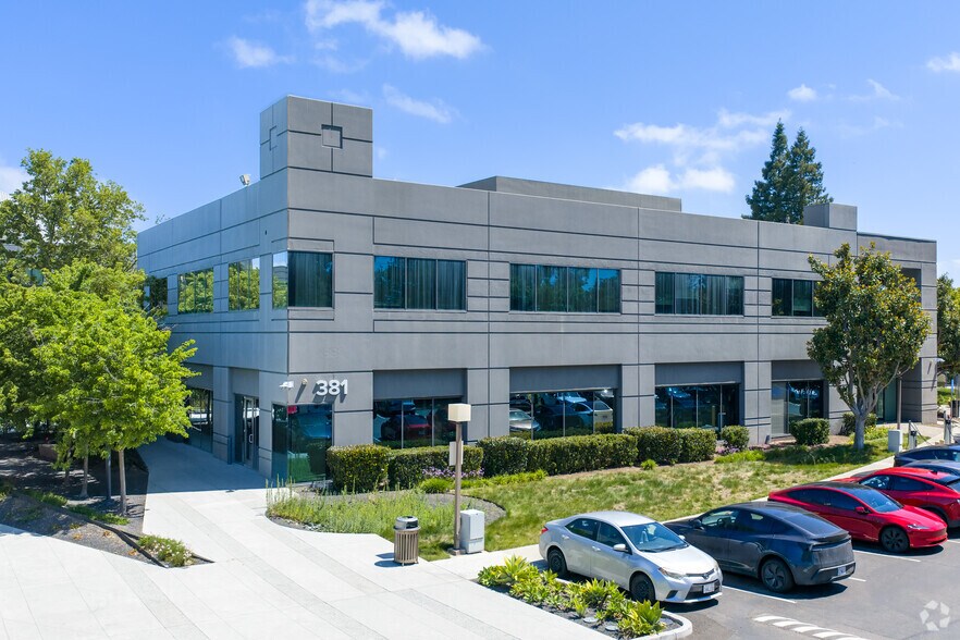 381 E Evelyn Ave, Mountain View, CA for lease - Building Photo - Image 1 of 6