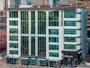 540 12th Ave SW, Calgary, AB à louer Photo du bâtiment- Image 1 de 4