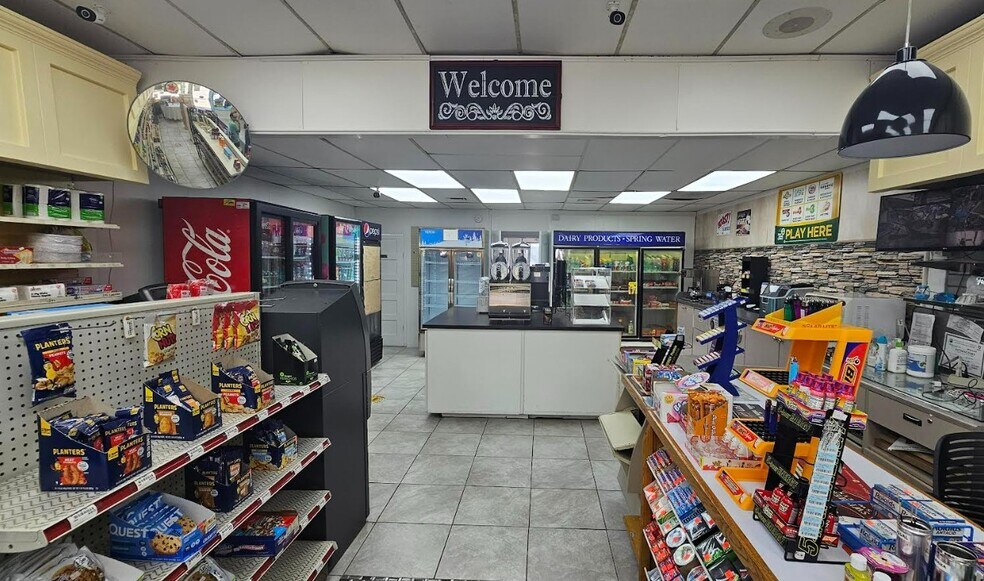 320 W Front St, Florence, NJ à vendre - Photo du bâtiment - Image 3 de 19