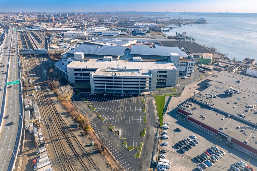 920-980 E 149th St, Bronx, NY for lease - Building Photo - Image 2 of 4