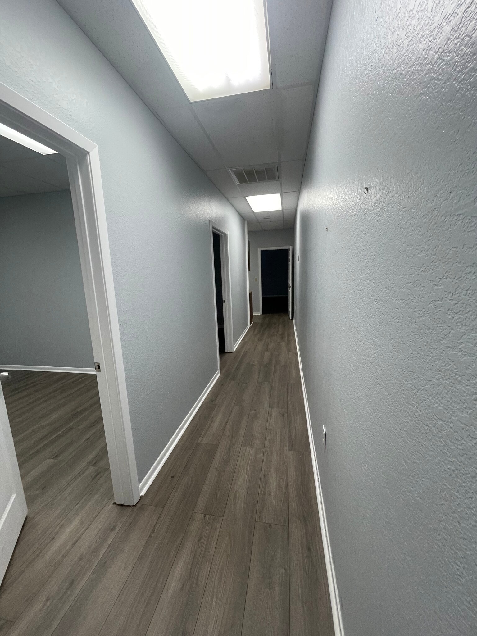 702 Spring Cypress Rd, Spring, TX à louer Photo intérieure- Image 1 de 7