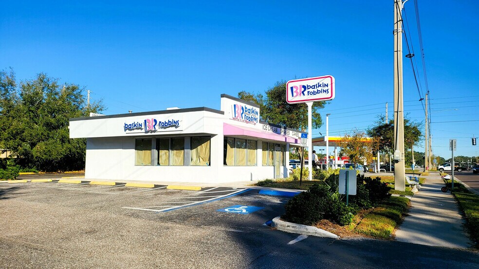 6132 Dr. Martin Luther King St N, Saint Petersburg, FL à vendre - Photo du bâtiment - Image 1 de 3