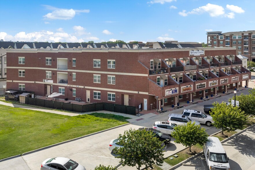 251 S Mill St, Lewisville, TX for sale - Building Photo - Image 1 of 39
