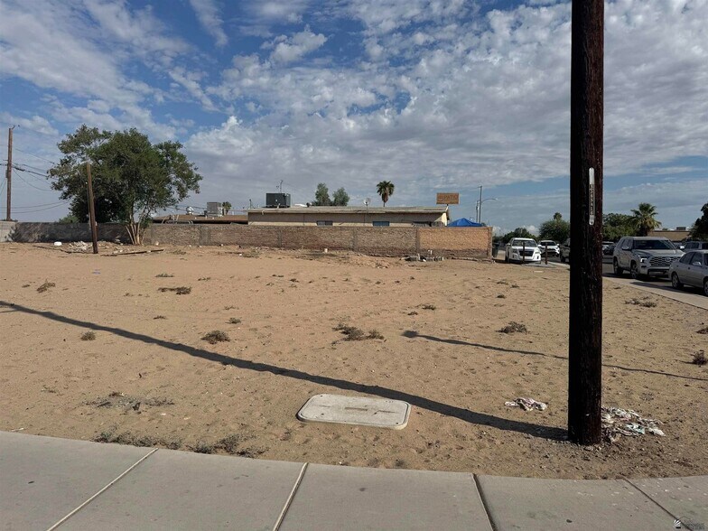 606 N 4th Ave, San Luis, AZ for sale - Building Photo - Image 2 of 14