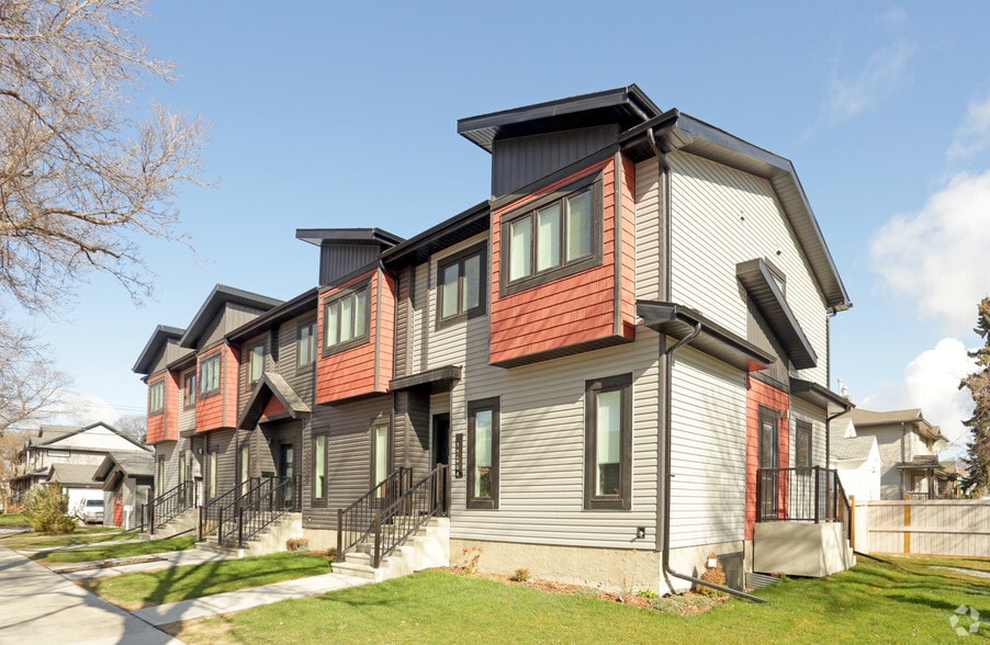 11006 108 Ave NW, Edmonton, AB for sale - Primary Photo - Image 1 of 2