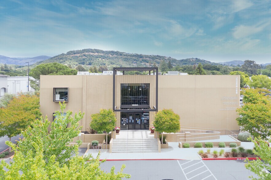 1850 Soscol Ave, Napa, CA à louer - Photo du bâtiment - Image 3 de 14