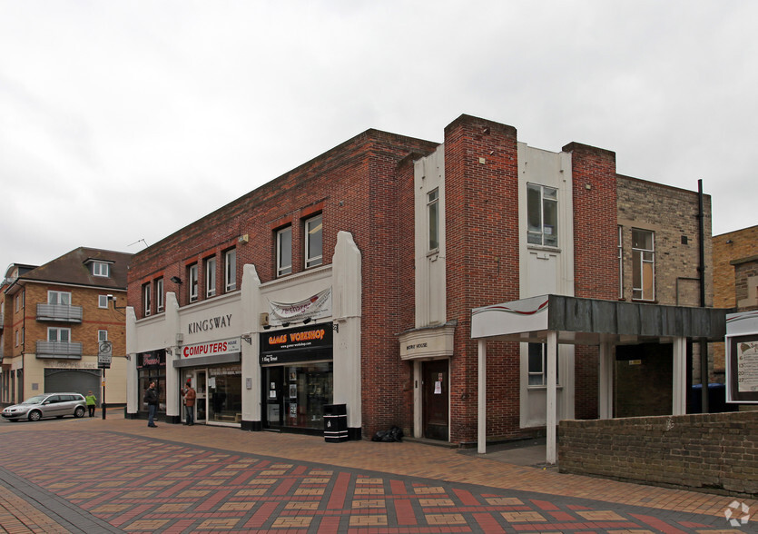 King St, Maidenhead à vendre - Photo principale - Image 1 de 1