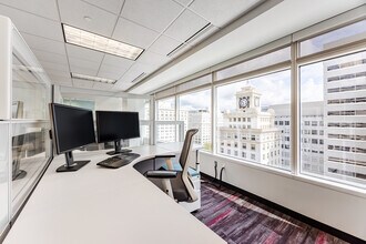 805 SW Broadway, Portland, OR for lease Interior Photo- Image 2 of 7