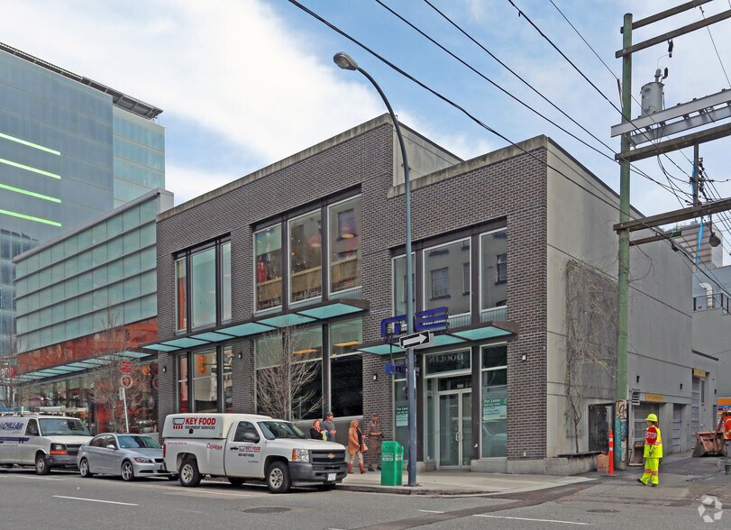 982-988 Granville St, Vancouver, BC à louer - Photo du bâtiment - Image 3 de 3