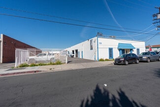 Plus de détails pour 7733 Densmore Ave, Van Nuys, CA - Industriel à louer