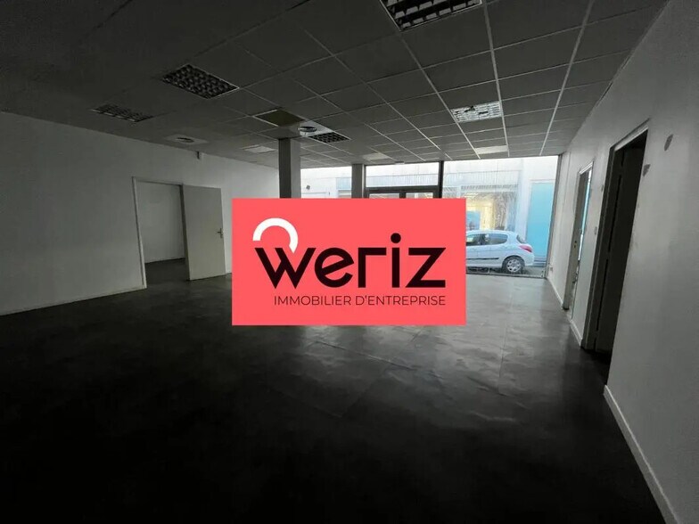 Retail in Marseille for lease - Interior Photo - Image 1 of 9