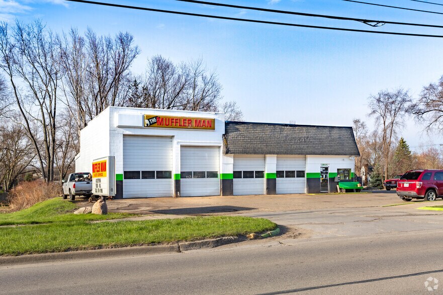 2925 Dixie Hwy, Waterford, MI à vendre - Photo principale - Image 1 de 1