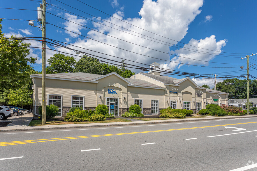 44 Main St, Wayland, MA for lease - Building Photo - Image 3 of 4