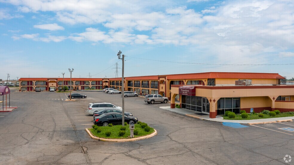820 S MacArthur Blvd, Oklahoma City, OK à vendre - Photo principale - Image 1 de 3