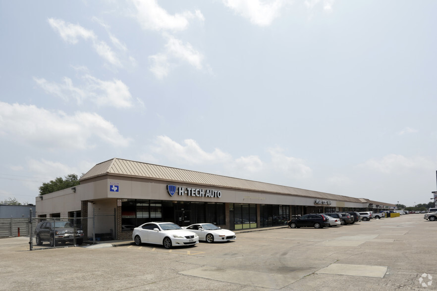 9121-9399 S Gessner Dr, Houston, TX for lease - Building Photo - Image 3 of 6