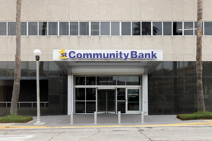 500 N Water St, Corpus Christi, TX à louer - Photo du bâtiment - Image 3 de 50