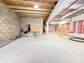 Plus de détails pour 88-102 High St, Waltham Cross - Commerce de détail à louer