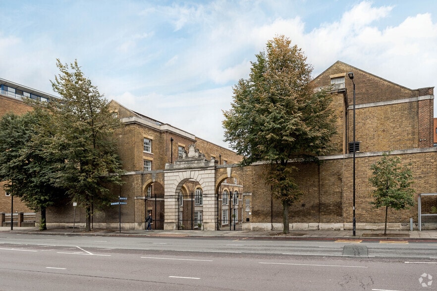 350 The Highway, London for sale - Primary Photo - Image 1 of 6
