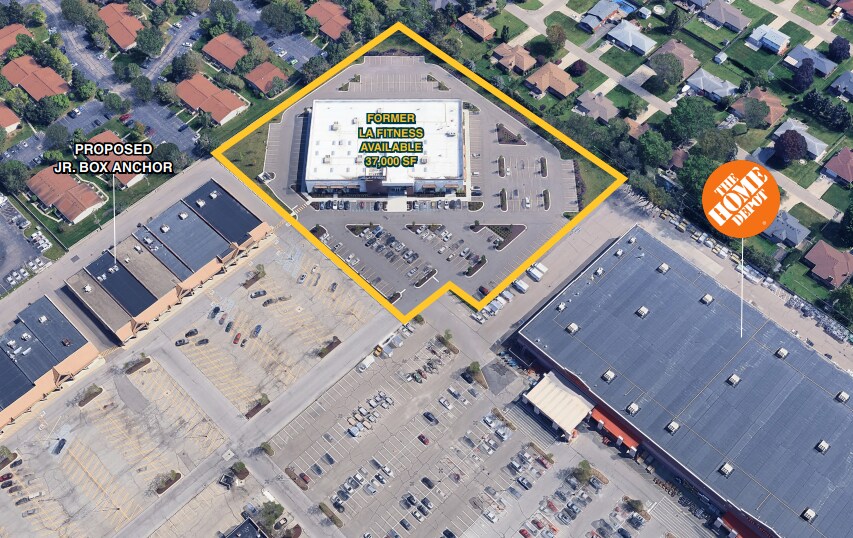 37270 Van Dyke Ave, Sterling Heights, MI à louer - Photo du bâtiment - Image 2 de 3