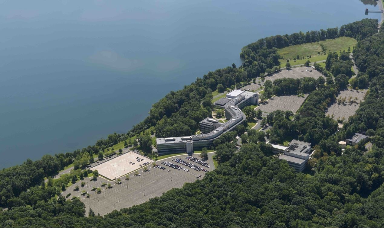 1 Geoffrey Way, Wayne, NJ for lease Building Photo- Image 1 of 20