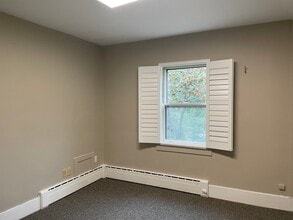 115 Campbell St, Geneva, IL for lease Interior Photo- Image 2 of 3